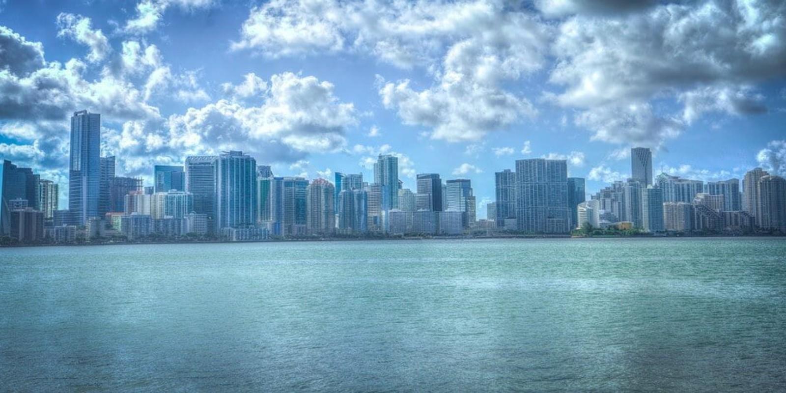 Invertir en Bienes Raíces en Miami: Oportunidades 2025
