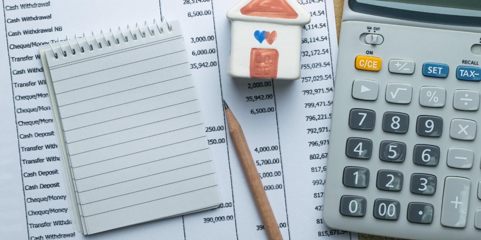 ¿Cuál es el presupuesto mínimo que necesito para comprar una casa? ¿Cómo puedo calcularlo?