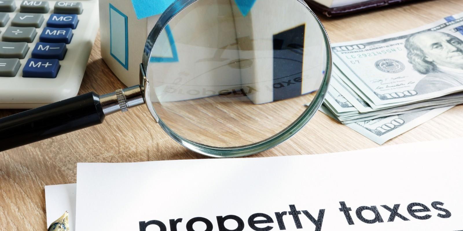 ¿Qué impuestos debo pagar al comprar una casa nueva, y como se calculan?